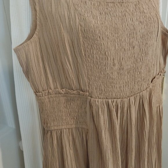3683 Size 1XL Oddi Jumpsuit with Gathering at the Front and Back. NWT. Camel - Picture 2 of 7